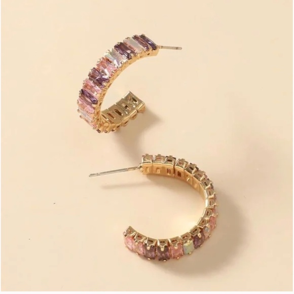 ⭐️✨✨FREE Rainbow Baguette Faux Boho Hoop Peasant Street Hippie Crescent Earrings - Picture 1 of 3